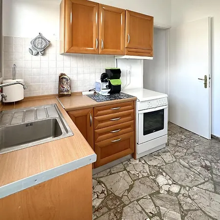 Cozy In Astros Kynourias With View Apartment