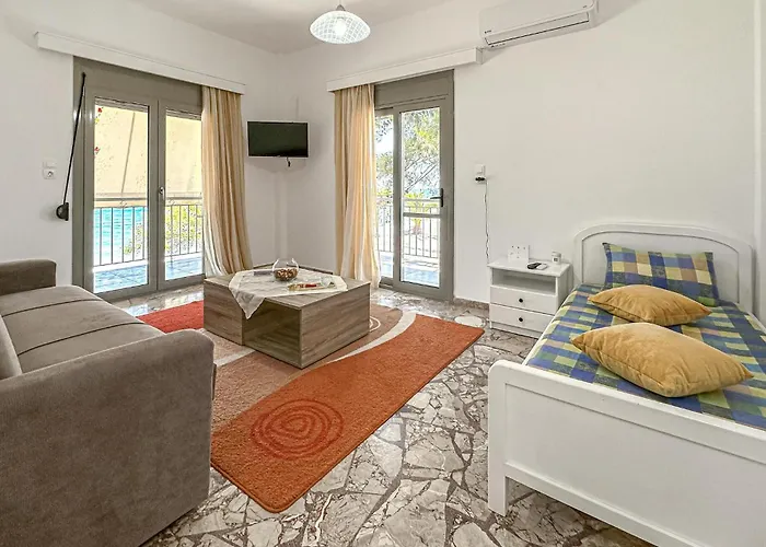 Stunning In Astros Kynourias